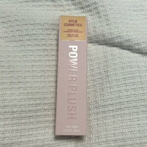 NEW Kylie cosmetics longwear foundation shade 2w